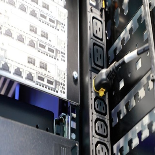 Rittal PDU basica 16A/1P CEE 24xC13+4xC19
